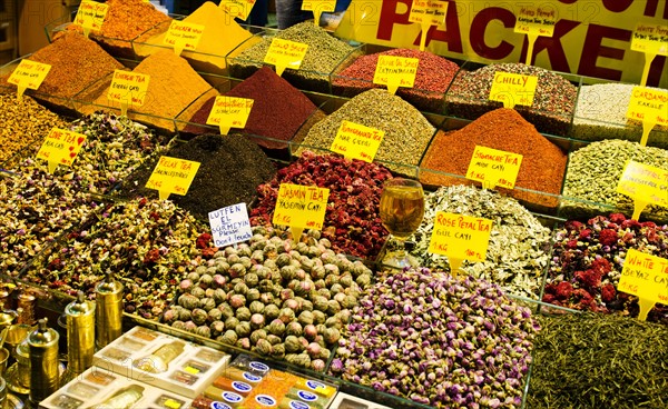 Turkey, Istanbul, Spice market.