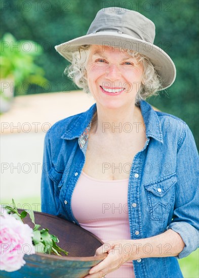 Portrait of senior women in back yard. Photo: Daniel Grill