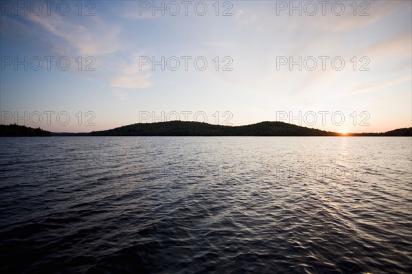 USA, New York State, Adirondack Mountains, Lake Placid at sunset. Photo : Chris Hackett