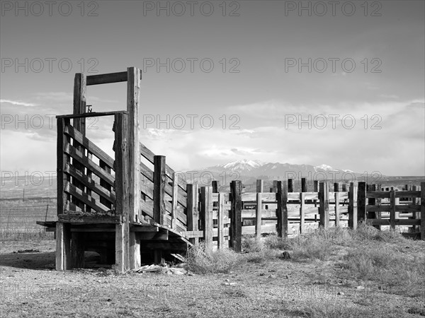 USA, Utah, Wooden fence on ranch. Photo : John Kelly