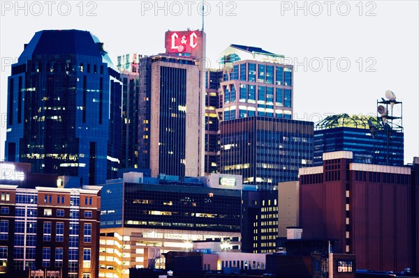 USA, Tennessee, Nashville, Evening skyline. Photo : Henryk Sadura