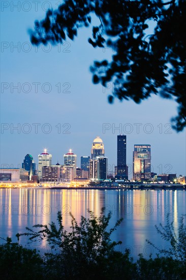 USA, Kentucky, Louisville, Skyline at dusk. Photo: Henryk Sadura