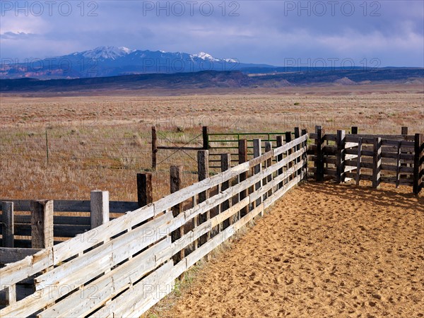 USA, Utah, Wooden fence on ranch. Photo : John Kelly