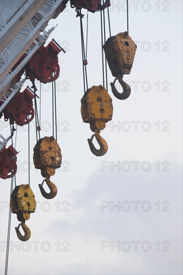 USA, New York State, New York City, Industrial equipment against sky. Photo: fotog