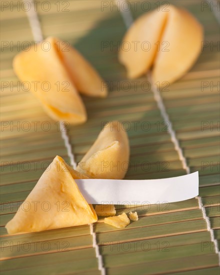 Close up of Chinese fortune cookies. Photo : Daniel Grill