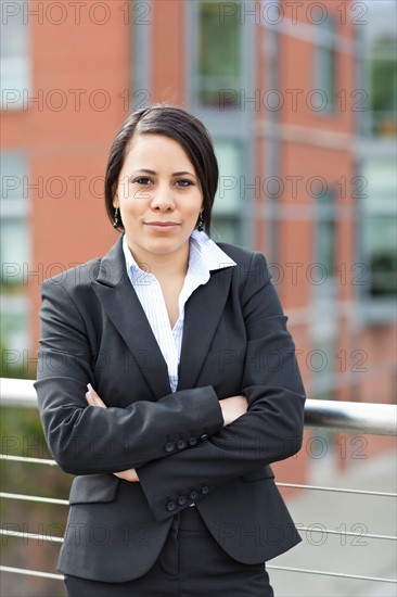 USA, Washington, Seattle, Portrait of young businesswoman. Photo: Take A Pix Media