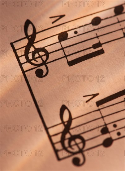 Close-up of sheet music, studio shot. Photo : Daniel Grill