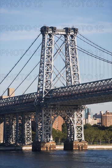 USA, New York State, New York City, Manhattan, Williamsburg Bridge. Photo : fotog