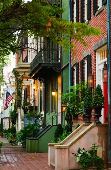 USA, Georgia, Savannah, Houses in residential district.