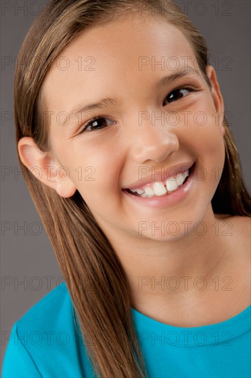 Studio portrait of girl (8-9). Photo : Rob Lewine