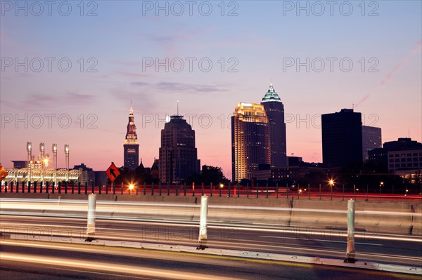 USA, Ohio, Cleveland, City seen from expressway at sunset. Photo: Henryk Sadura