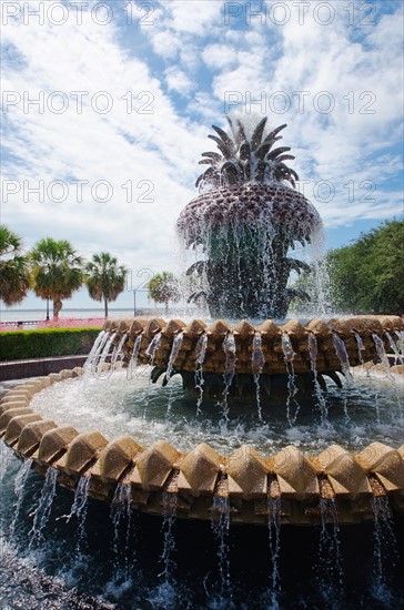 USA, South Carolina, Charleston, Waterfront Park, Pineapple Fountain.