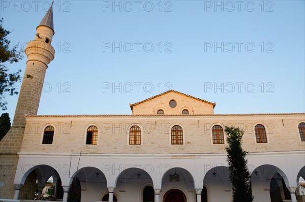 Turkey, Cesme, Alacati, mosque. Photo : Tetra Images