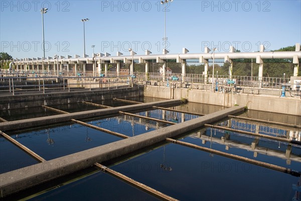 Water treatment plant. Photo : fotog