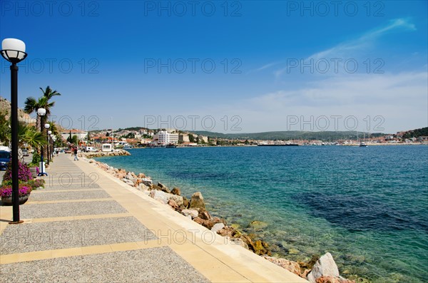 Turkey, Cesme, promenade. Photo : Tetra Images