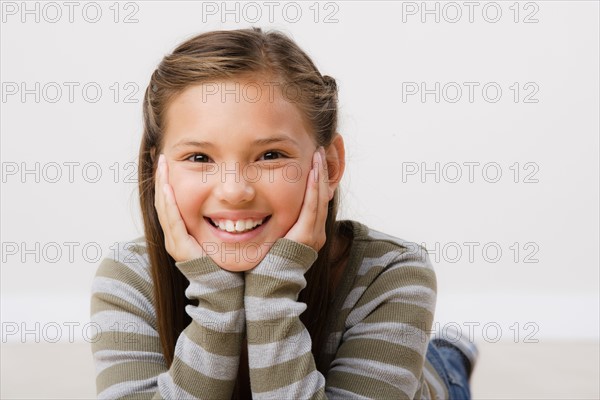 Studio portrait of girl (8-9). Photo : Rob Lewine