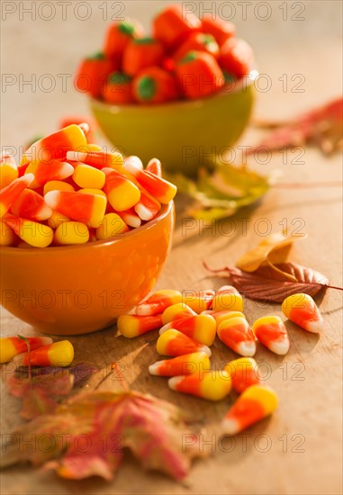 Bowl with Halloween candies. Photo : Daniel Grill