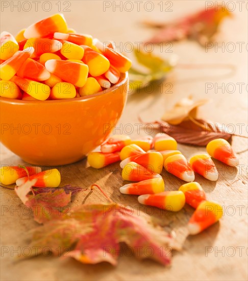 Bowl with Halloween candies. Photo : Daniel Grill
