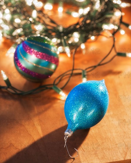 Christmas ornament under christmas tree. Photo : Daniel Grill