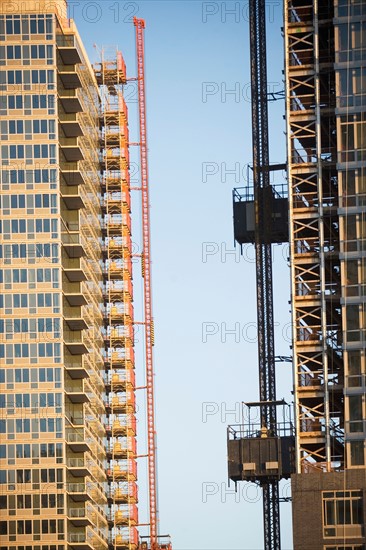 USA, New York City, Modern office blocks under construction. Photo: fotog