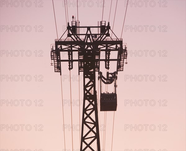 USA, New York City, Roosevelt Island Tram. Photo: fotog