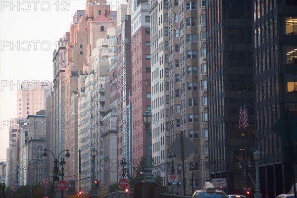 USA, New York City, Row of high rise buildings. Photo : fotog