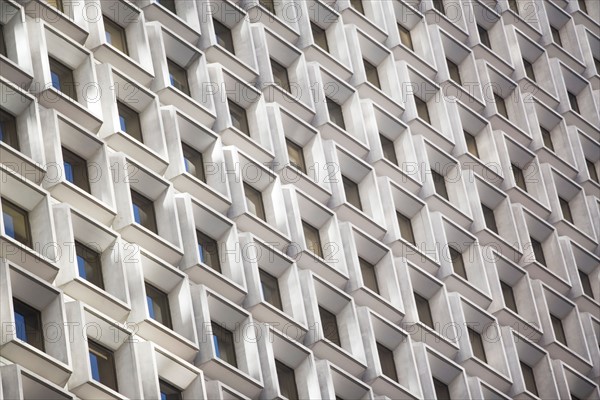 USA, New York City, Exterior of modern office building. Photo : fotog