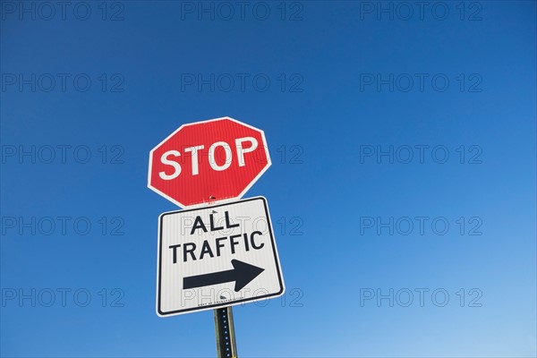 Traffic diversion sign. Photo: fotog