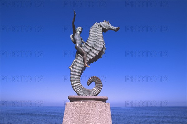 Mexico, Jalisco, Puerto Vallarta, The Seahorse sculpture. Photo : DKAR Images