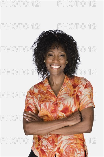 Studio portrait of mature woman. Photo : Rob Lewine