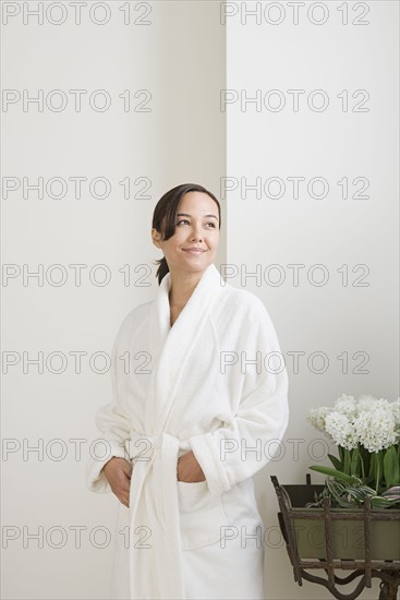 Woman relaxing in spa. Photo : Rob Lewine