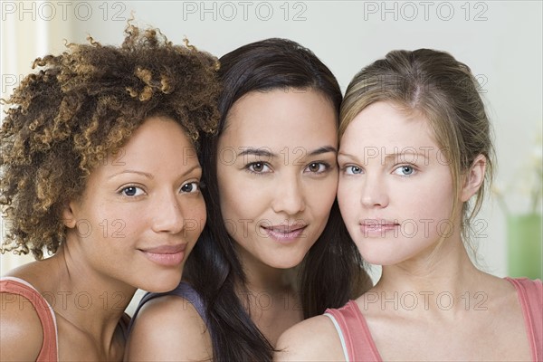 Portrait of tree attractive women. Photo : Rob Lewine