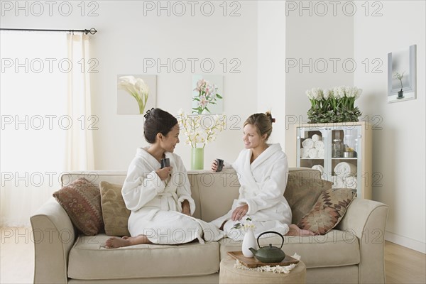 Two women relaxing in spa. Photo : Rob Lewine