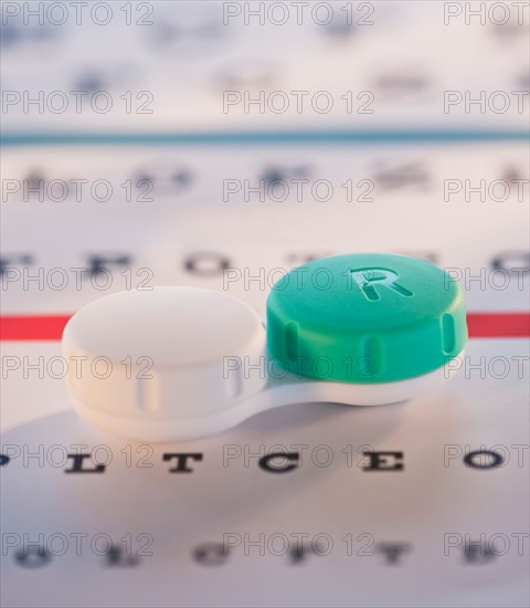 Studio shot of contact lens case. Photo : Daniel Grill