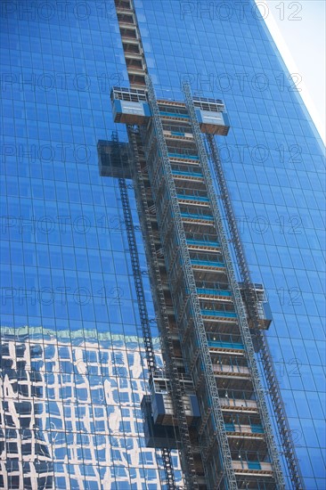 Usa, New York State, New York City, view of skyscraper construction. Photo : fotog