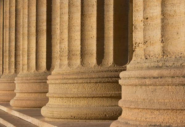 USA, Pennsylvania, Philadelphia, close-up of Philadelphia Museum Of Art colonnade. Photo : fotog