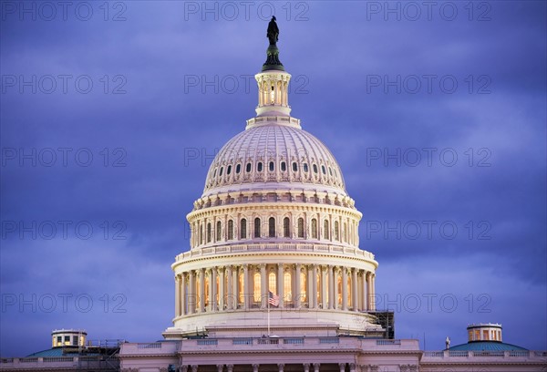 USA, Washington DC, cupola of capitol building . Photo : fotog