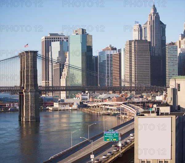 USA, New York State, New York City, Brooklyn Bridge with skyscrapers. Photo : fotog