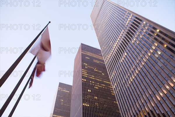 USA, New York State, New York City, 6th avenue at night, low angle view. Photo : fotog