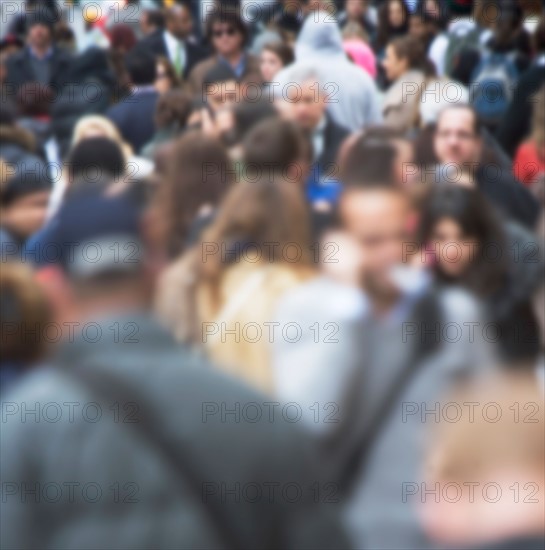 USA, New York State, New York City, blurred motion of pedestrians. Photo : fotog