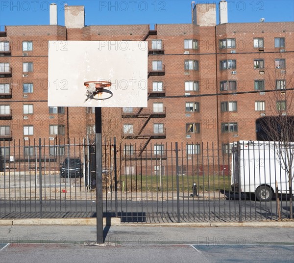 USA, New York State, New York City, basketball playground. Photo : fotog