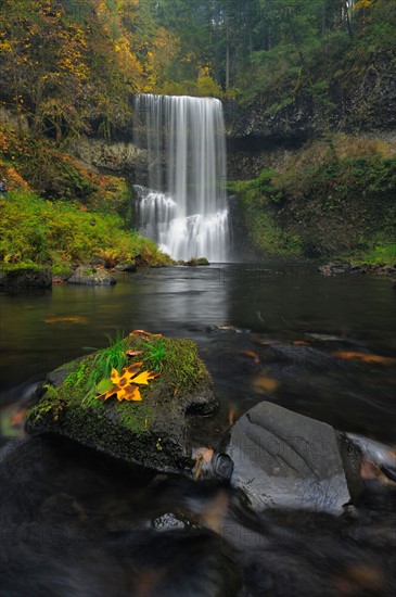 USA, Oregon, Marion County, View of Lower South Falls. Photo : Gary Weathers