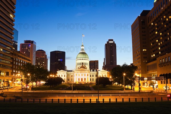 USA, Missouri, St Louis, Old courthouse at night. Photo : Henryk Sadura