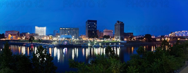 USA, West Virginia, Charleston, Panoramic cityscape at night. Photo : Henryk Sadura