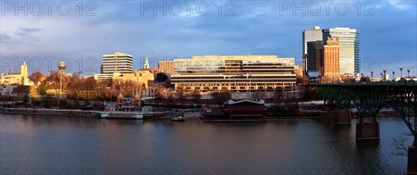 USA, Tennessee, Knoxville, Skyline at sunrise. Photo : Henryk Sadura