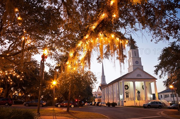 USA, Florida, Tallahassee, Church with lights on tree. Photo : Henryk Sadura