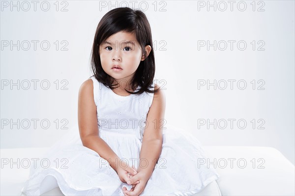 Studio portrait of little girl. Photo : King Lawrence