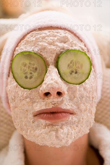 Woman with facial mask. Photo : Rob Lewine