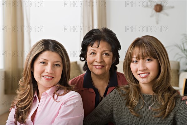 Family portrait of three women. Photo : Rob Lewine