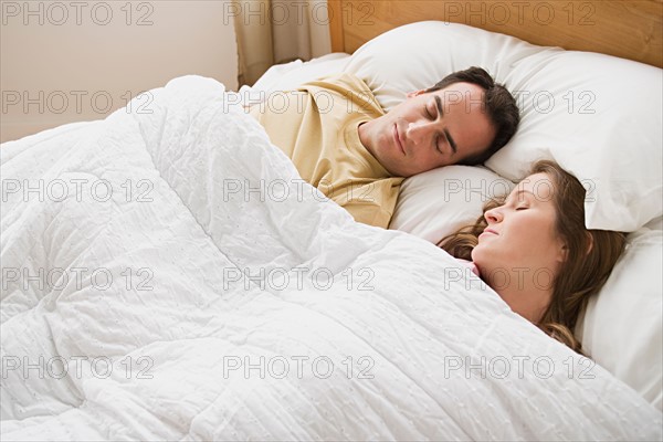 Sleeping couple. Photo : Rob Lewine